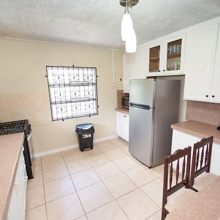 Spacious 3-Bedroom Home - Regency Park Bridgetown Esterno foto