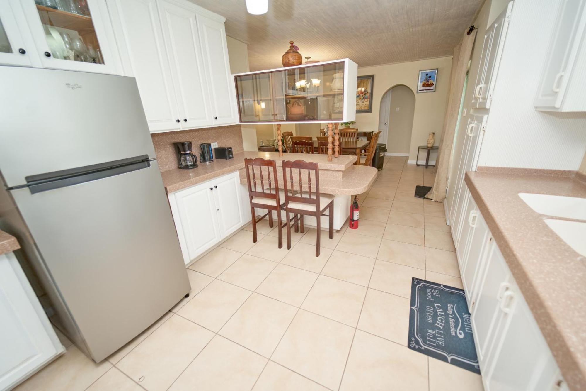 Spacious 3-Bedroom Home - Regency Park Bridgetown Esterno foto